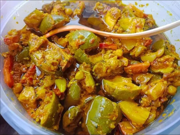 Original%20Shikarpuri%20Export%20Quality%20Achar%20Bucket%20-%20Image%203