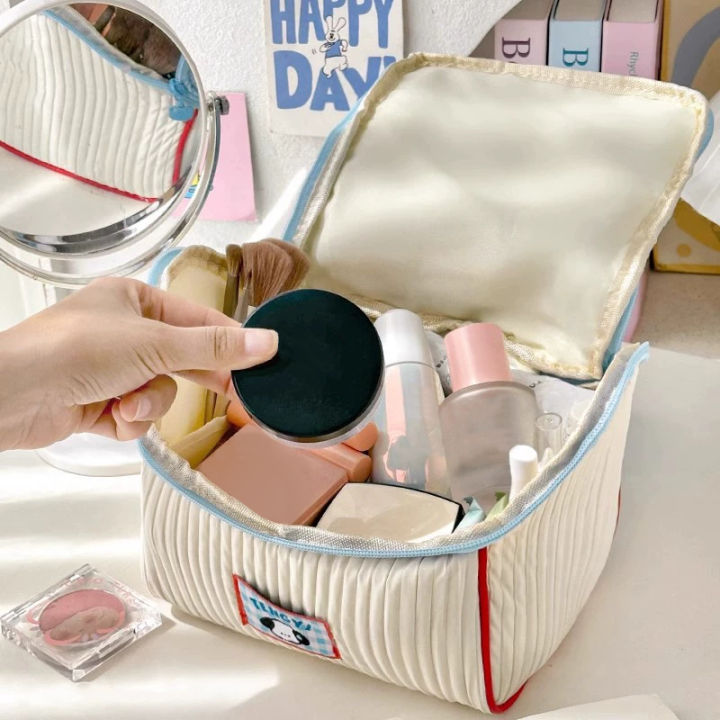 Large%20Capacity%20Skincare%20Storage%20Bag%20Cute%20Cottage%20Makeup%20Bag%20For%20Girls%20Portable%20Handheld%20Travel%20Wash%20Bag%20-%20Image%203