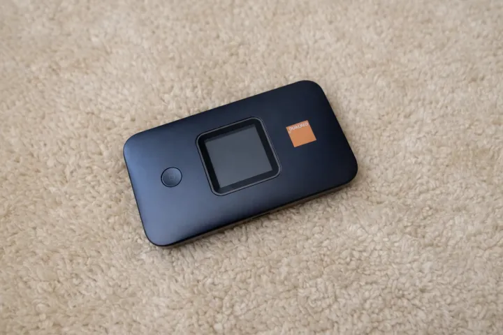 Huawei E5785-320 4G+ Pocket Router 3000Mah Battery | Daraz.lk