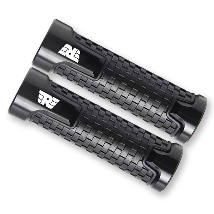CNC%20handlebar%20grip%20ends%20Plug%20For%20Royal%20Enfield%20Bullet/Meteor/Classic%20350%20500%20Interceptor%20650%20Continental%20GT%20535%20Himalayan%20411%20-%20Image%204