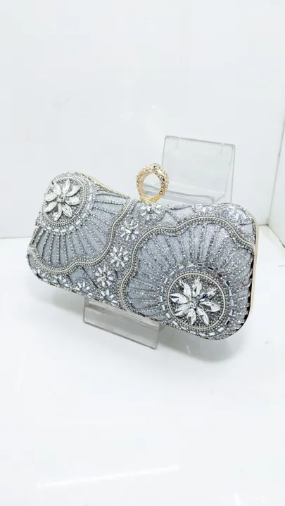 Nag%20bridal%20for%20Girls%20use%20on%20wedding%20clutch%20-%20Image%202