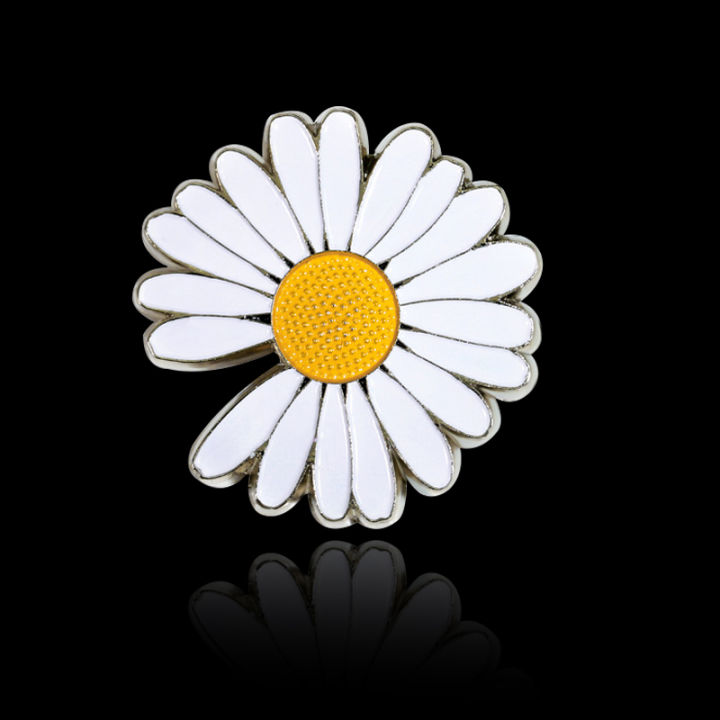 Fashion Brooches Daisy Enamel Pin Couples Custom Badges Clothes Backpack Jewelry Gift for Best Friends now I'm your daisy