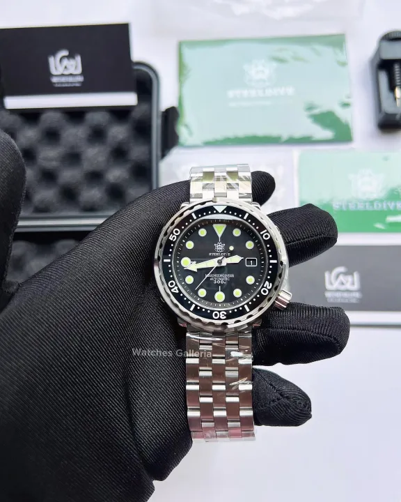 Steeldive%20Tuna%20Marineengineer%20Diver%20Watch%20with%20Engineer%20Bracelet%20Classy%20Diving%20Watch%20upto%20300m%20Automatic%20Japan%20Seiko%20Nh35A%20Movement%20Heavy%20Weight%20Big%20Dial%20Watch%20for%20Men%20-%20Image%209