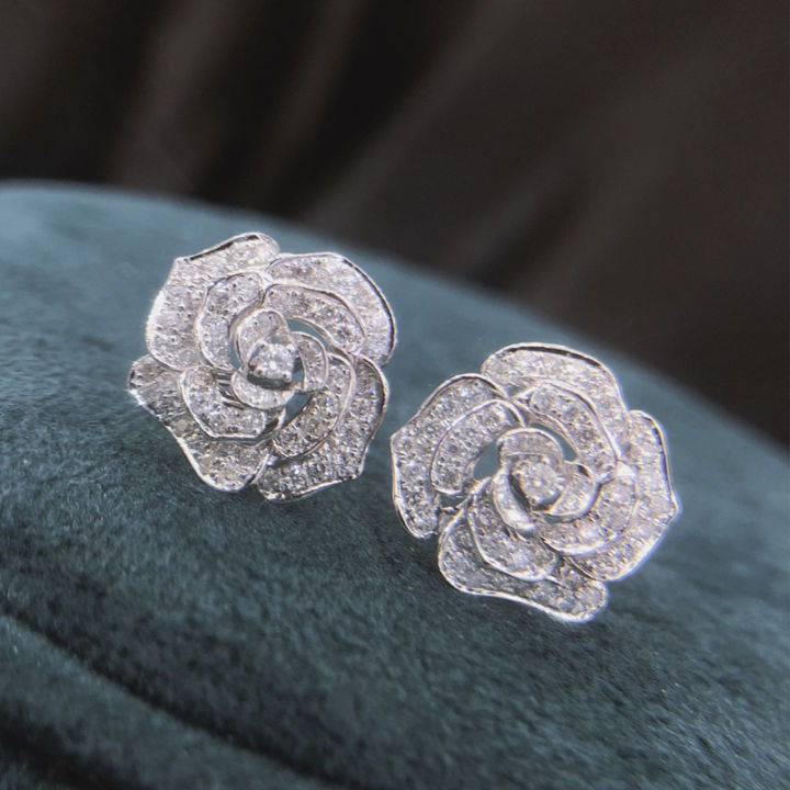 Huitan%20Romantic%20Flower%20Shaped%20Ear%20Piercing%20Stud%20Earrings%20Women%20Micro%20Paved%20CZ%20Bridal%20Wedding%20Party%20Earrings%20%20Fashion%20Jewelry%20-%20Image%202