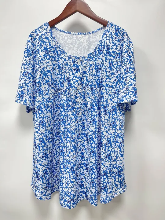 Plus-size%20spring-summer%20short-sleeved%20T-shirt%20with%20randomly%20printed%20buttons%20-%20Image%203