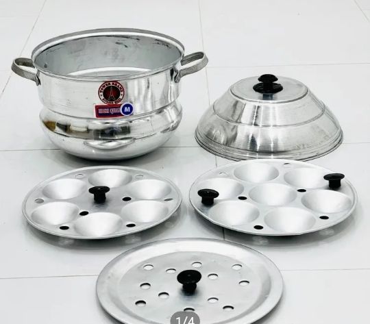 Aluminium%20Idli%20Make%20Idly%20Steamer%20Cooker%20With%202%20Idly%20Plates%20(14%20Idly%20)%20-%20Image%203