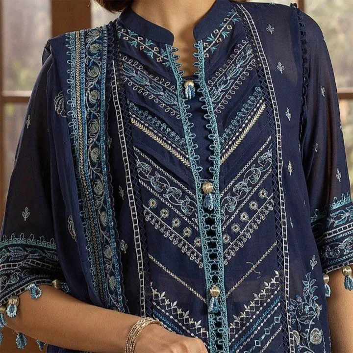 Gul%20Ahmed%20Ladies%20Premium/Luxury%203%20Pices%20Suits%20For%20Women%20-%20Image%204