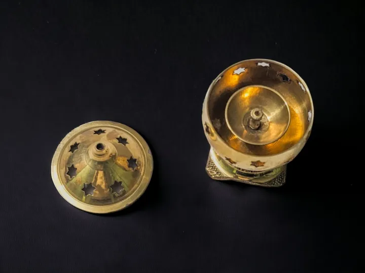 brass%20Aakash%20Pradeep%20decorative%20showpiece%20-%203.5%20inches%20-%20Image%203