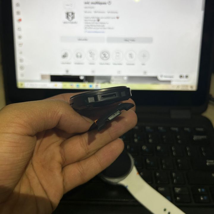 Watch%208%20Round%20Dial%20Smart%20Watch%20with%20Logo%20and%20AMOLED%20Display%20in%20Premium%20Quality%20Round%20Dial%20Design%20-%20Image%208