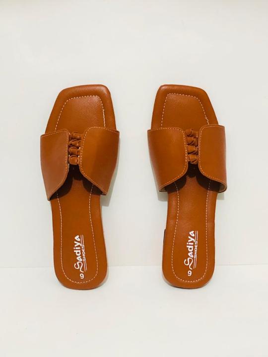 Slim%20and%20Flat%20Fashionable%20Shoes%20for%20Women%20and%20Girls%20%7C%20Button%20shoes%20-%20Image%206