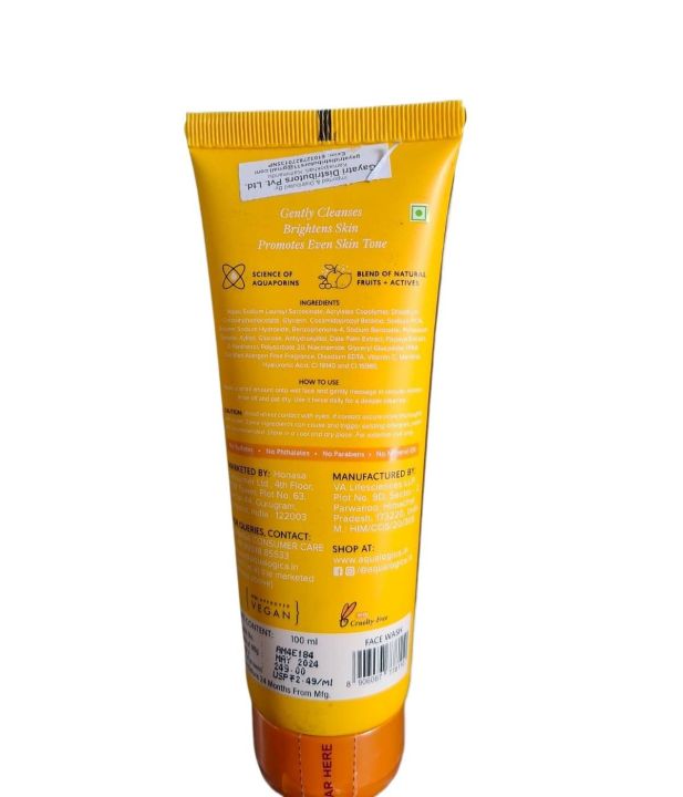 Aqualogica%20Glow+%20Face%20Wash%20100ml%20-%20Image%203