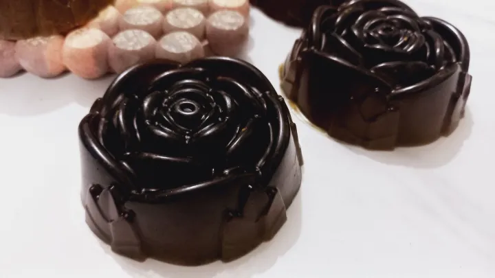 rose%20soap%20herbal%20handmade%20hand%20crafted%20rose%20soap%20-%20Image%205