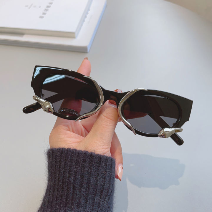 1pc%20Retro%20Small%20Frame%20Three-Dimensional%20Snake%20Y2k%20Spicy%20Girl%20Personality%20Street%20Photo%20Trend%20Men%20And%20Women'S%20Sunglasses%20Shades%20-%20Image%204