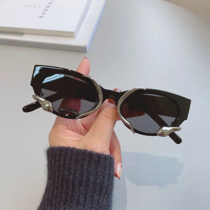 1pc%20Retro%20Small%20Frame%20Three-Dimensional%20Snake%20Y2k%20Spicy%20Girl%20Personality%20Street%20Photo%20Trend%20Men%20And%20Women'S%20Sunglasses%20Shades%20-%20Image%204