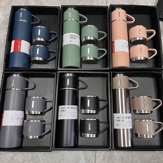 stainless%20steel%20hot%20&%20Cold%20thermos%20bottle%20with%203%20cups%20-%20Image%206