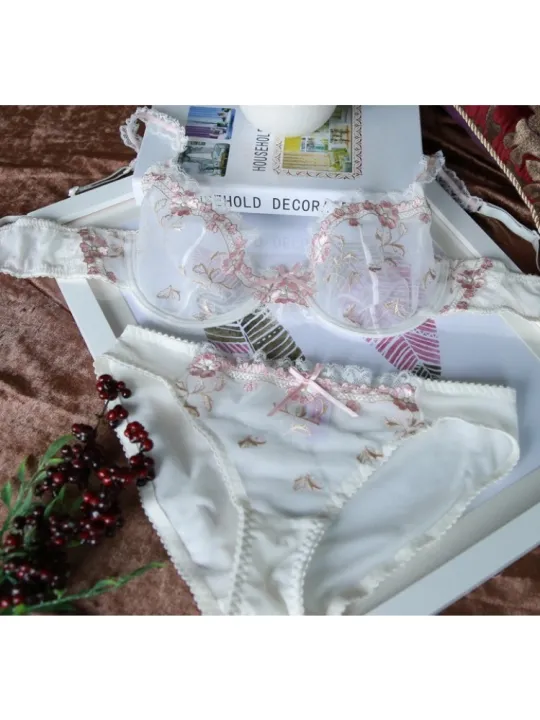 Luxury%20European%20and%20American%20Women%20Thin%20Big%20Size%2034-42%20ABC%20Chest%20Small%20Lace%20Transparent%20Sensual%20Lingerie%20Set%20Perspective%20Winter%20-%20Image%203
