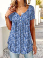 Plus-size spring-summer short-sleeved T-shirt with randomly printed buttons. 
