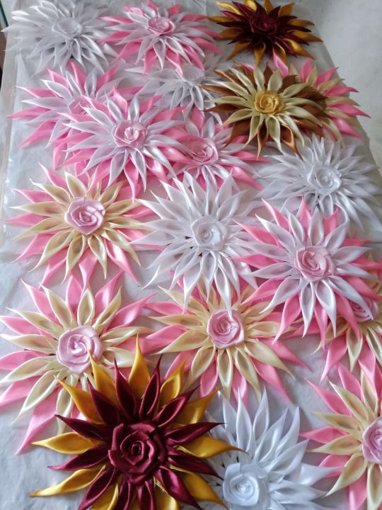 Ribbon%20lotus%20flowers%20-%20Image%202