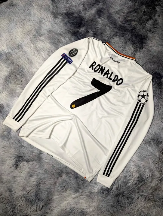 REAL%20MADRID%202014%20RETRO%20KIT%20-%20Image%202