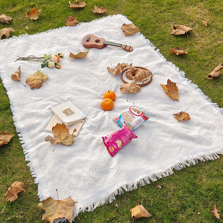 Bohemian Style Outdoor Picnic Mat with Tassel Camping Blanket T-Grid Tablecloth for Festival Parties Decor Spring Outdoor Picnic