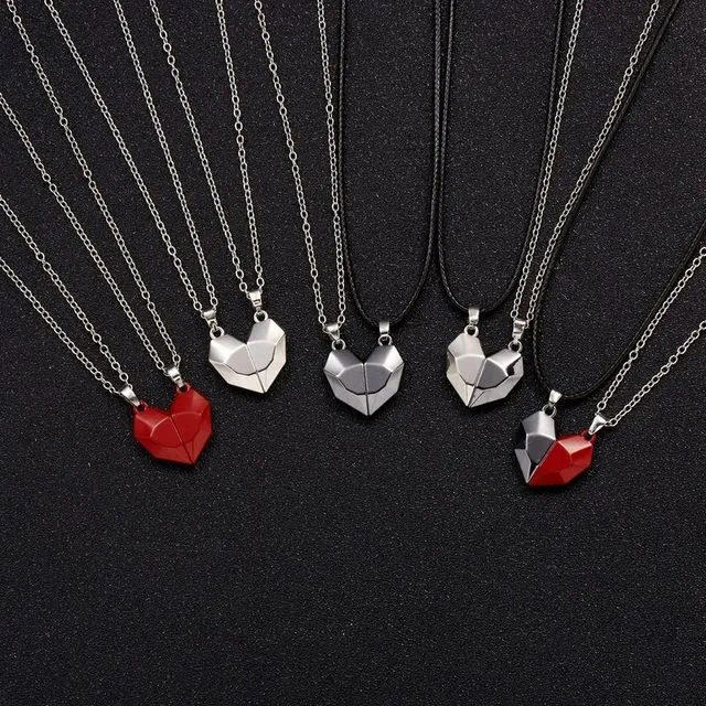 Special%20Gift%20for%20Your%20Lover%20%20Heart%20pendant%20pair%20(With%20Box)%20-%20Image%204