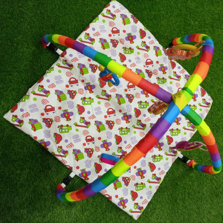 Baby%20play%20mat%20with%20hanging%20toys%20-%20Play%20gym%20-%20Baby%20indoor%20games%20-%20Image%206