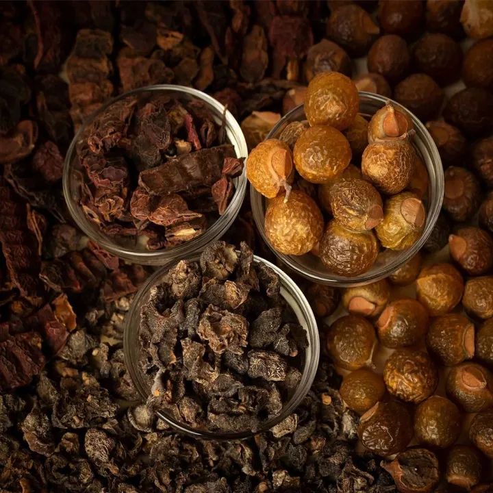 Pack%20of%203%20Organic%20Amla%20Reetha%20Shikakai%20Whole%20300g%20-%20Image%203