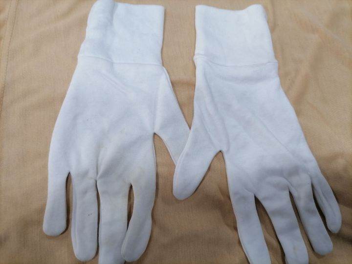 White%20Gloves%20For%20Doctor%20And%20Traffic%20Police%20Pack%20Of%203%20-%20Image%204
