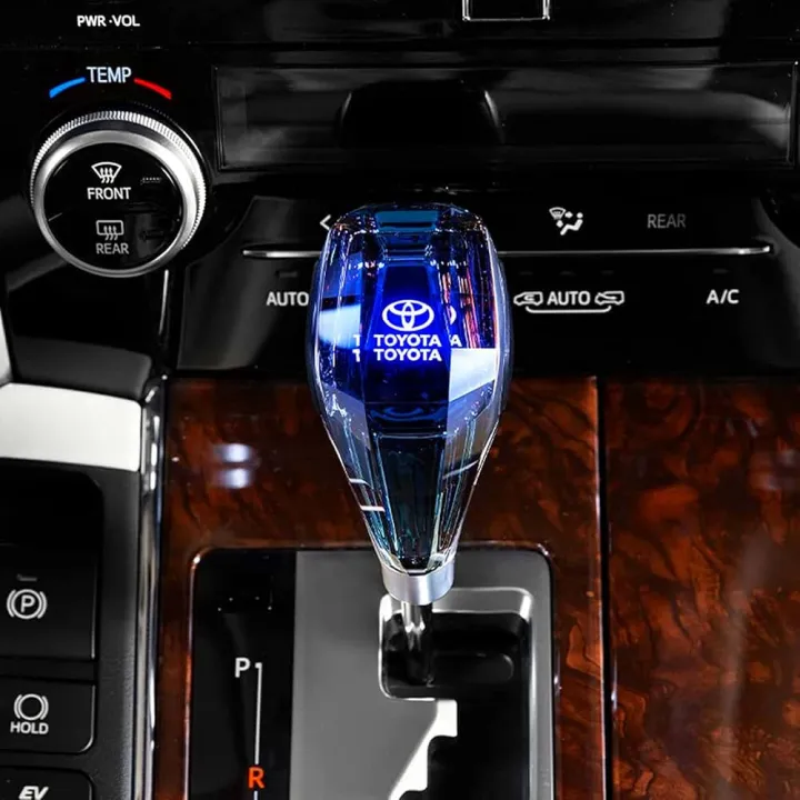 Toyota%20Hand%20Sensor%20LED%20Gear%20Knob%20%E2%80%93%20Smart%20Touch%20Light,%20Carbon%20Look%20-%20Image%203