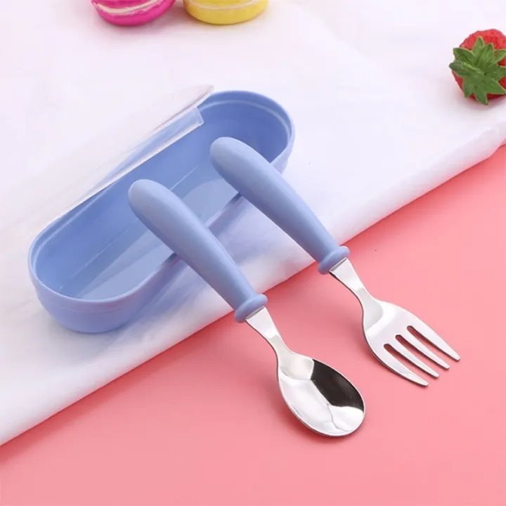 3pcs%20Children%20Spoon%20Forks%20Box%20Kids%20Stainless%20Steel%20Kids%20Cutlery%20Portable%20Baby%20Feeding%20Utensils%20Baby%20Spoons%20Baby%20Tableware%20Set%20-%20Image%207