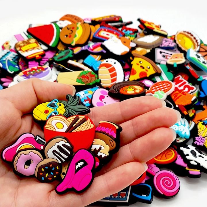 8/30/60/100/200/400pcs%20Random%20Series%20Shoe%20Charms%20Set%20For%20Clogs%20Bogg%20Bag%20Bubble%20Slides%20Sandals,%20PVC%20Shoe%20Decorations%20Beach%20Bag%20-%20Image%206