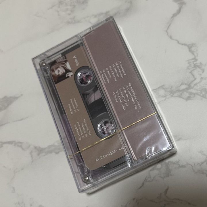 Avril%20Lavigne%20Let%20Go%20English%20Songs%20Music%20Cassette%20Album%20Brand%20New%20Unopened%20Collectors%20Edition%20Pop%20Rock%20Album%20-%20Image%202