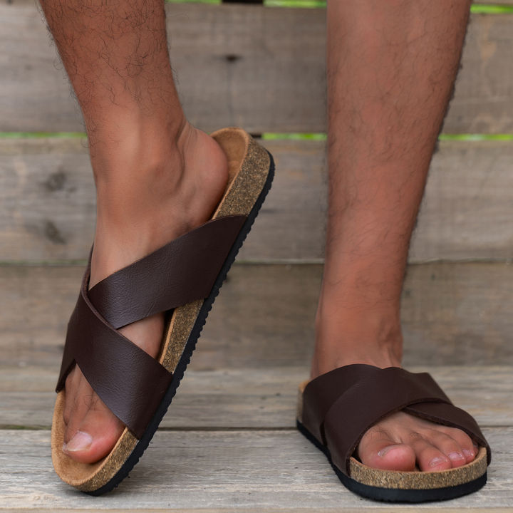 Men's%20minimalist%20set%20with%20flat%20heel%20cross%20slippers%20and%20wooden%20slippers%20-%20Image%206