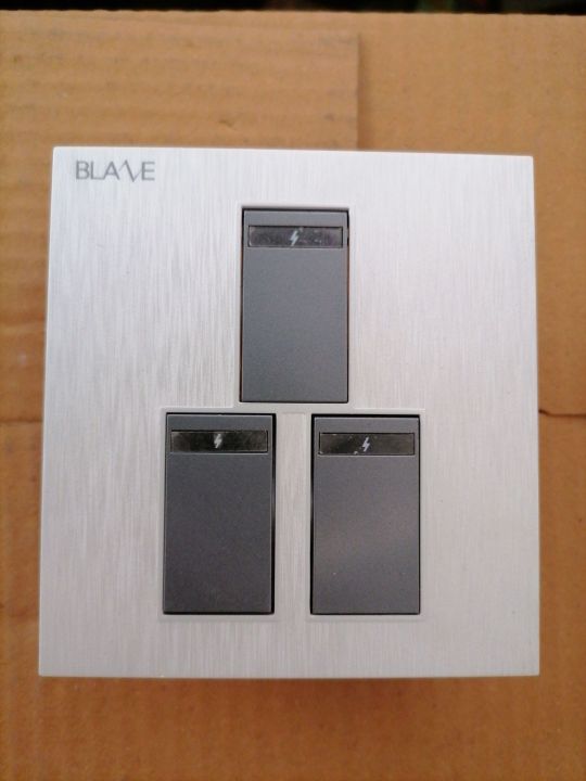 Blaze%20Crown%203%20Gang%201%20Way%20Switch%20-%20Image%202