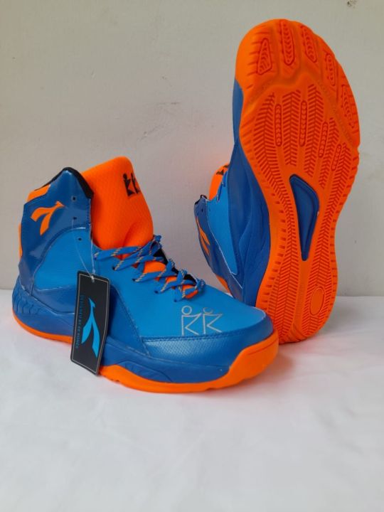 Basketball Player Best Indoor And Outdoor Basketball Shoes