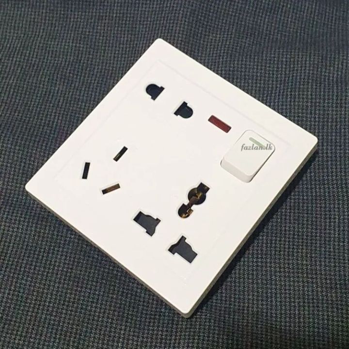Universal%20Multi%20Plug%20Base%20-%20Switch%20Socket%20-%20Image%203