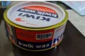 Kiwi Kwik floor & tiles polish with long lasting shine 450g. 
