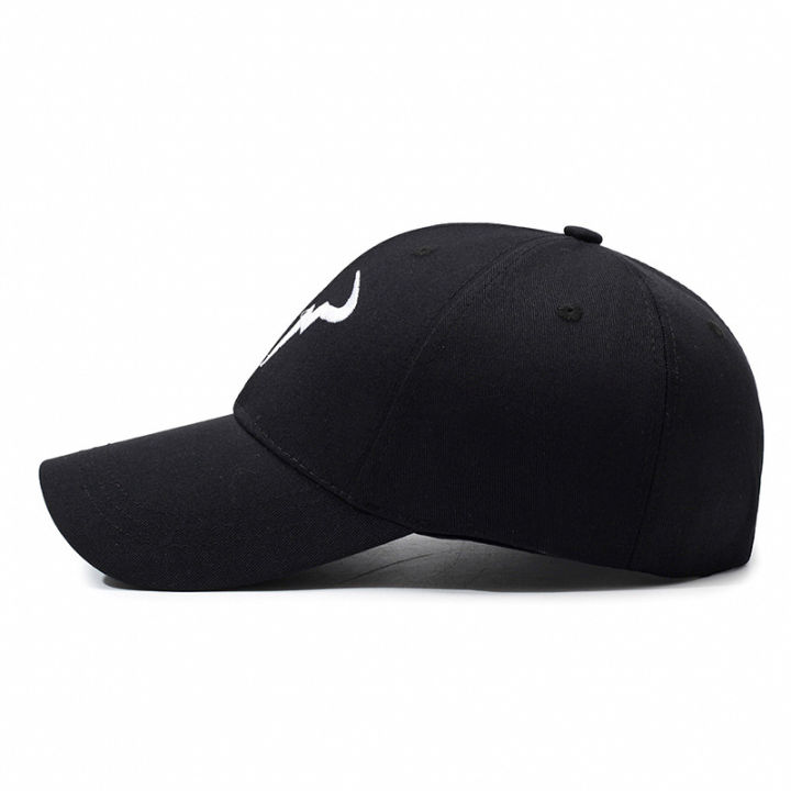 Stylish%20Black%20Baseball%20Cap%20with%20Unique%20White%20Bull%20-%20horn%20-%20like%20Logo,%20Ideal%20for%20Everyday%20Wear%20and%20Outdoor%20Activities%20-%20Image%203