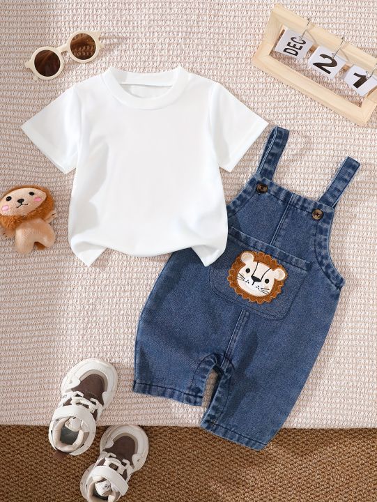 Two-Piece%20Set%20for%20Baby%20Boys:%20Casual%20and%20Versatile%20Style%20for%20Spring%20and%20Summer,%20Featuring%20a%20Round-Neck%20Short-Sleeve%20Top%20and%20Stylish%20Pocket%20Lion%20Patch%20Overalls%20-%20Image%202