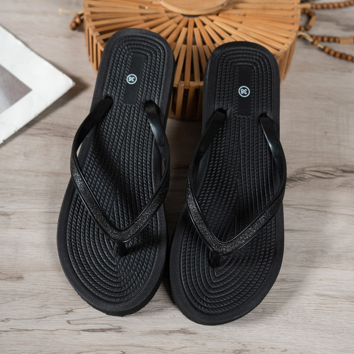 Women's%20Summer%20Solid-Color%20Fashion%20Waterproof%20Non-Slip%20Breathable%20Round-Toe%20Flat%20Slip-On%20Beach%20Pool%20Bathroom%20Flip-Flops%20-%20Image%207