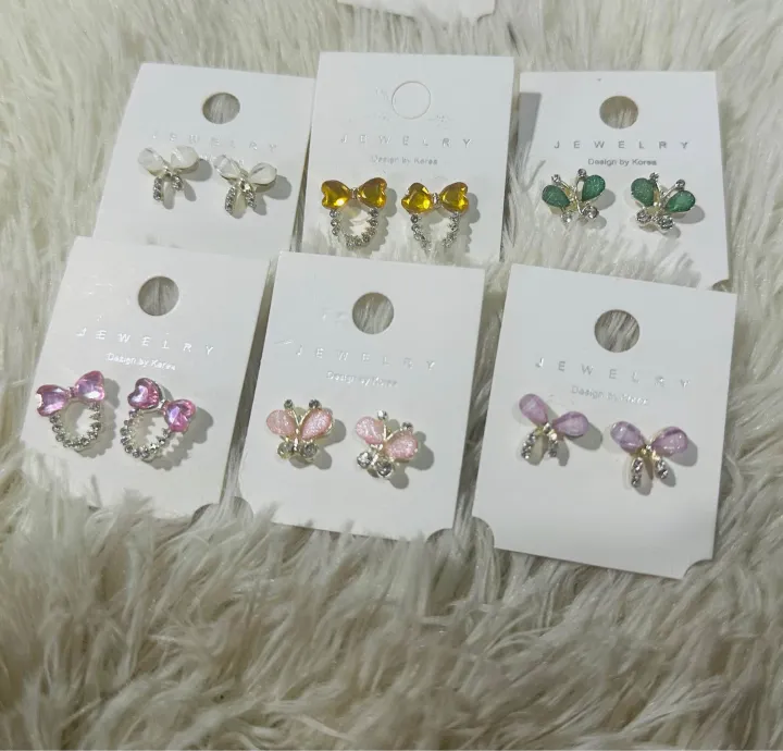 Women's%20Classic%20Ear%20Studs%201%20Pair%20-%20Image%203