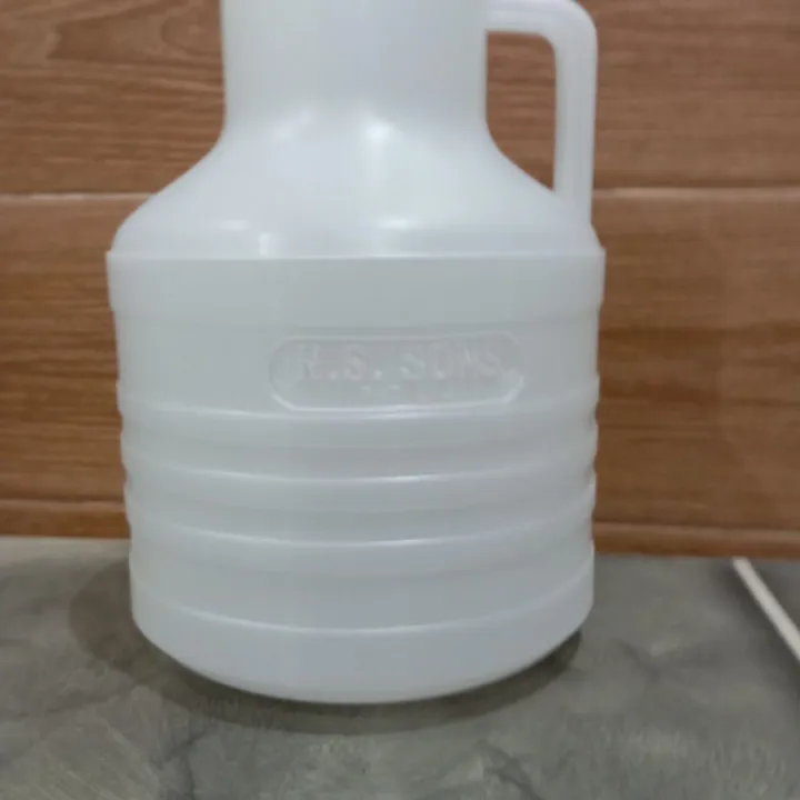 4%20liters%20can%20Water%20Cane%20for%20carry%20and%20safe%20water,%20milk,%20reliable%20for%20food%20grade%20material%20size%204%20litter%20-%20Image%203