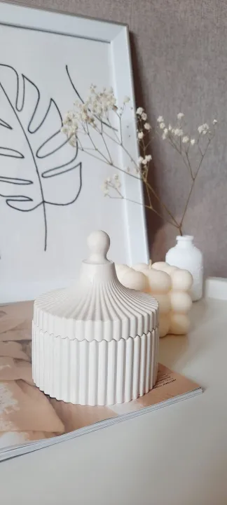 set%20of%205including%201%20vase%201%20jar%20with%20lid%201%20thinker%201%20rose%20candle%201%20large%20round%20tray%20with%20out%20flowers%20best%20for%20home%20decor%20and%20gift%20-%20Image%202