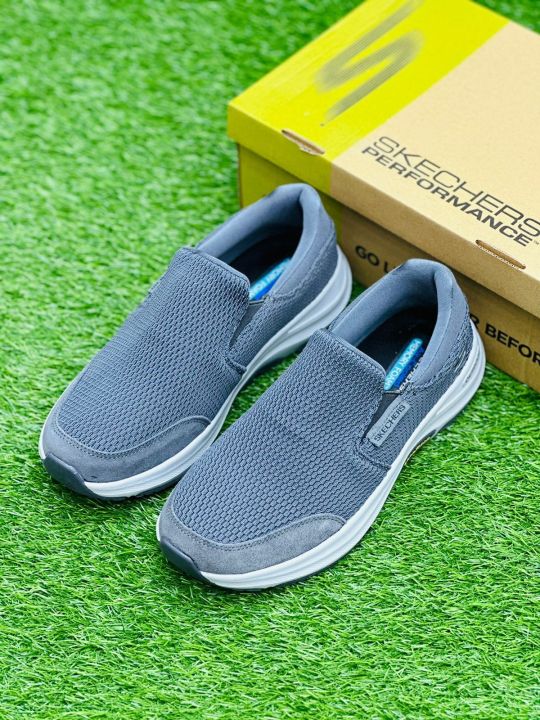 Ultra Go Skechers PERFORMANCE
Shoes