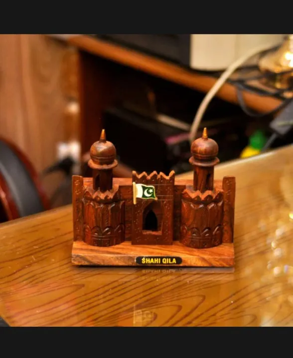 Pakistani%20Monuments%20Handcrafted%20Wooden%20set%20of%204%20-%20Image%202