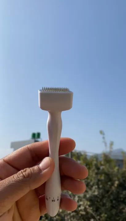 Derma%20Stamp%20DRS%20100%25%20Genuine%20Titanium%20Premium%20Needles%20Adjustable%20140A%20Micro%20Needles%20Facial%20Derma%20Roller%20Kit%20for%20Skin%20Repair,%20Face,%20Hair%20&%20Beard%20Growth%20-%20Image%209