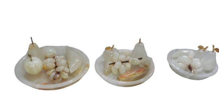 Marble%20Fruit%20Tray%20Set,%20Hand%20Crafted%20Decorative%20Onyx%20Round%20and%20Leaf%20Shape%20Tray%20with%20Marble%20fruits%20Grape%20Apple%20Banana%20and%20Pear%20-%20Image%206