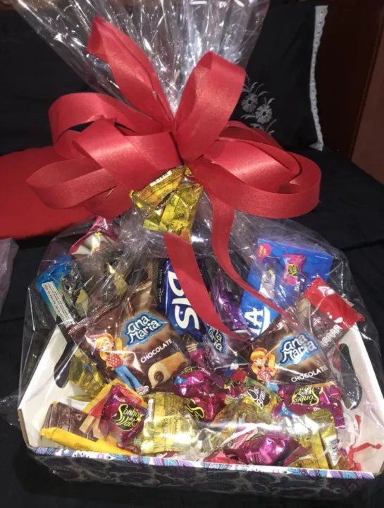 Premium%20Snacks%20Gift%20Hamper%20%7C%20Chips,%20Chocolates%20&%20Drinks%20%7C%20Birthday,%20Anniversary%20&%20All%20Occasion%20Gift%20Basket%20-%20Image%202