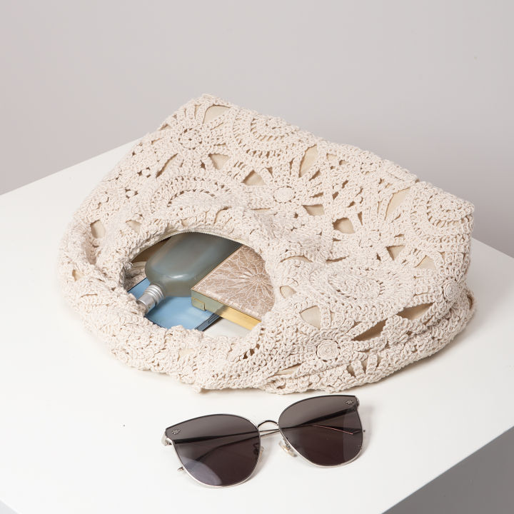Pattern%20Hollow%20Woven%20Handbag%EF%BC%8CBohemia%20Beach%20Bags%20for%20Women%EF%BC%8CCrochet%20Set%EF%BC%8CBeach%20Accessories%20Women%EF%BC%8CTravel%20Must%20Haves%EF%BC%88Random%20Pattern%EF%BC%89%20-%20Image%205