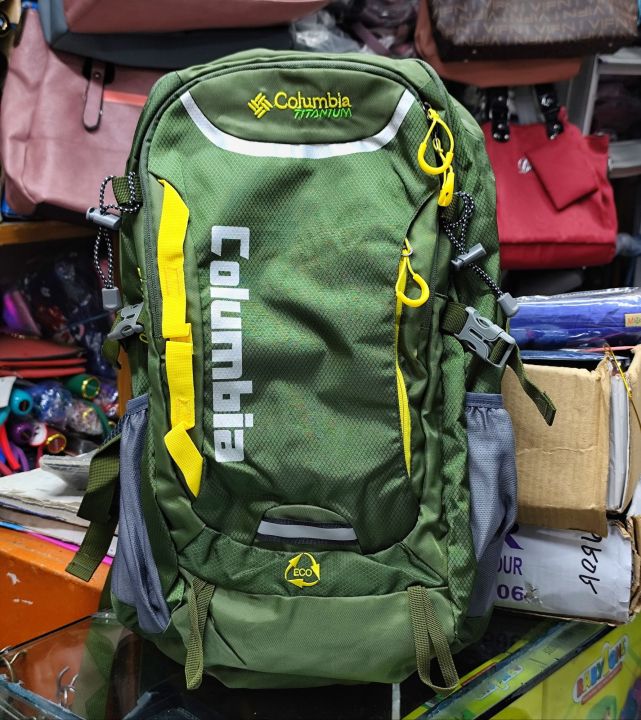 40%20litter%20Mountain%20bag%20for%20hiking%20&%20camping%20-%20Image%203